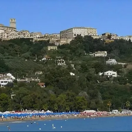 A Pochi Passi Dal Mare 펜션 *